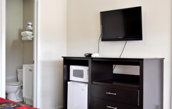 Andrews Motor Inn image 5